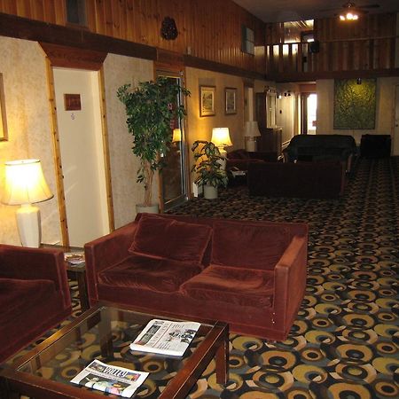Downtowner Motor Inn Creston Bagian luar foto