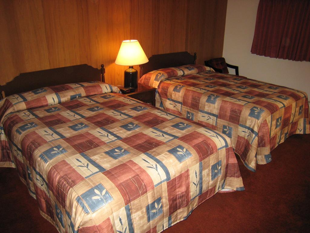 Downtowner Motor Inn Creston Ruang foto