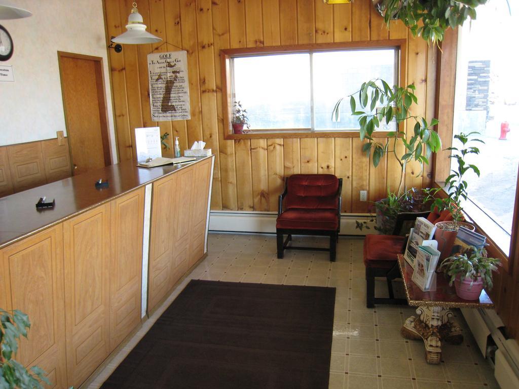 Downtowner Motor Inn Creston Bagian luar foto
